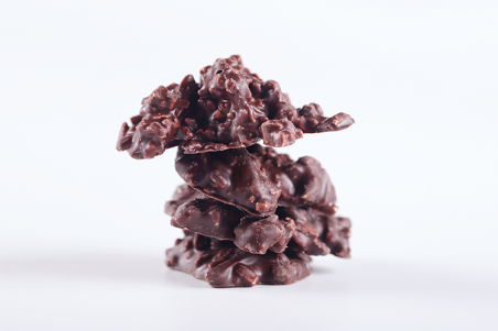 Rocas de chocolate negro
