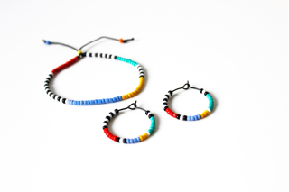 Conjunto pendientes y brazalete Masai