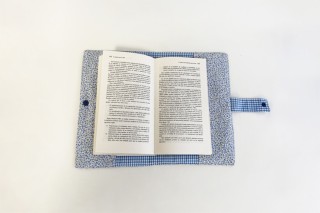 Funda de libro floral